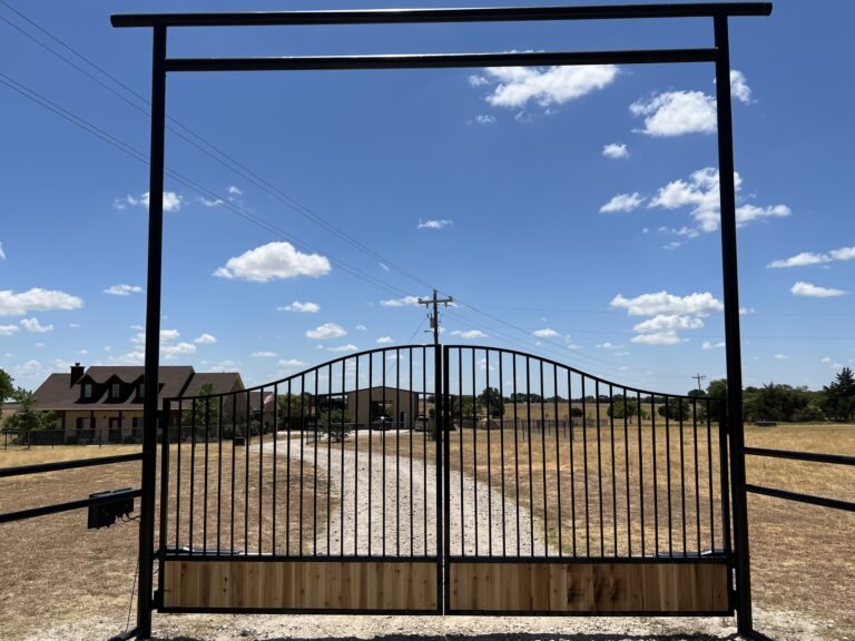 Dual Swing Gates - Waxahachie, Tx
