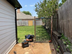 gate installation cleburne